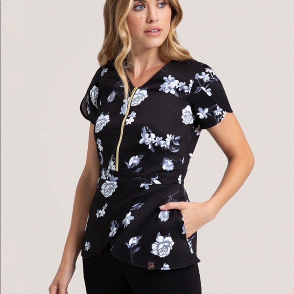 Jaanuu Black/White Floral Tulip Scrub Top